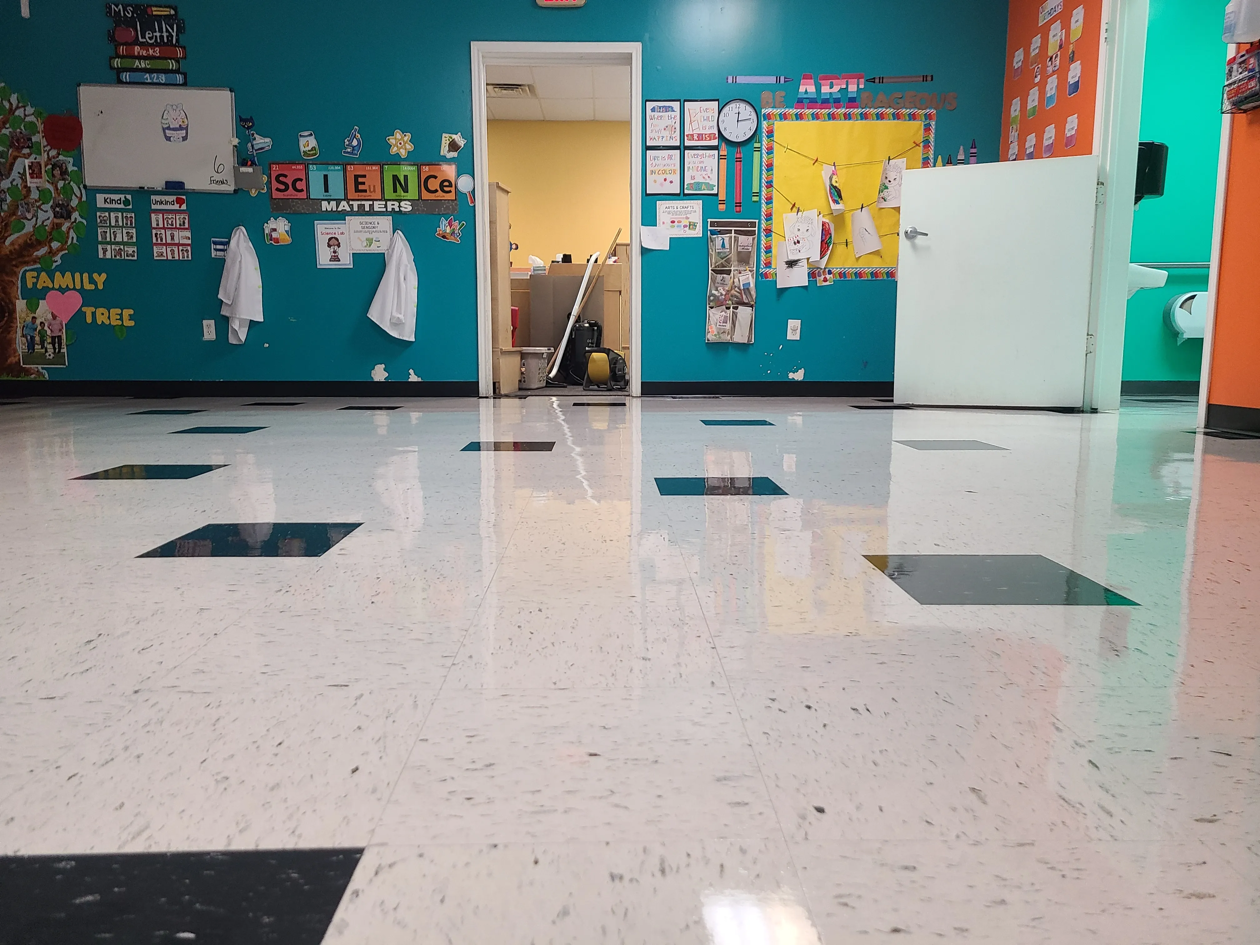 VCT flooring refinished in a child-friendly daycare classroom